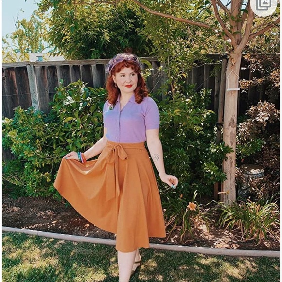 Beautiful flowing skirt with pockets! - Picture 5 of 5